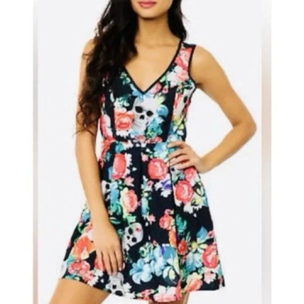 Iron Fist Roaming Hearts Skull Dress Whimsy goth Floral Bow V-neck Womens Medium